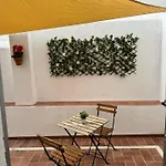 Carmen Aljibe De La Miel *